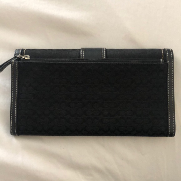 Authentic Coach  women’s wallet - Picture 2 of 8